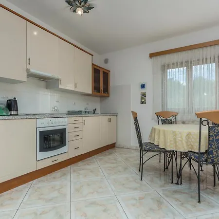 Cozy Apartment In Zambratija With Kitchen Exterior foto