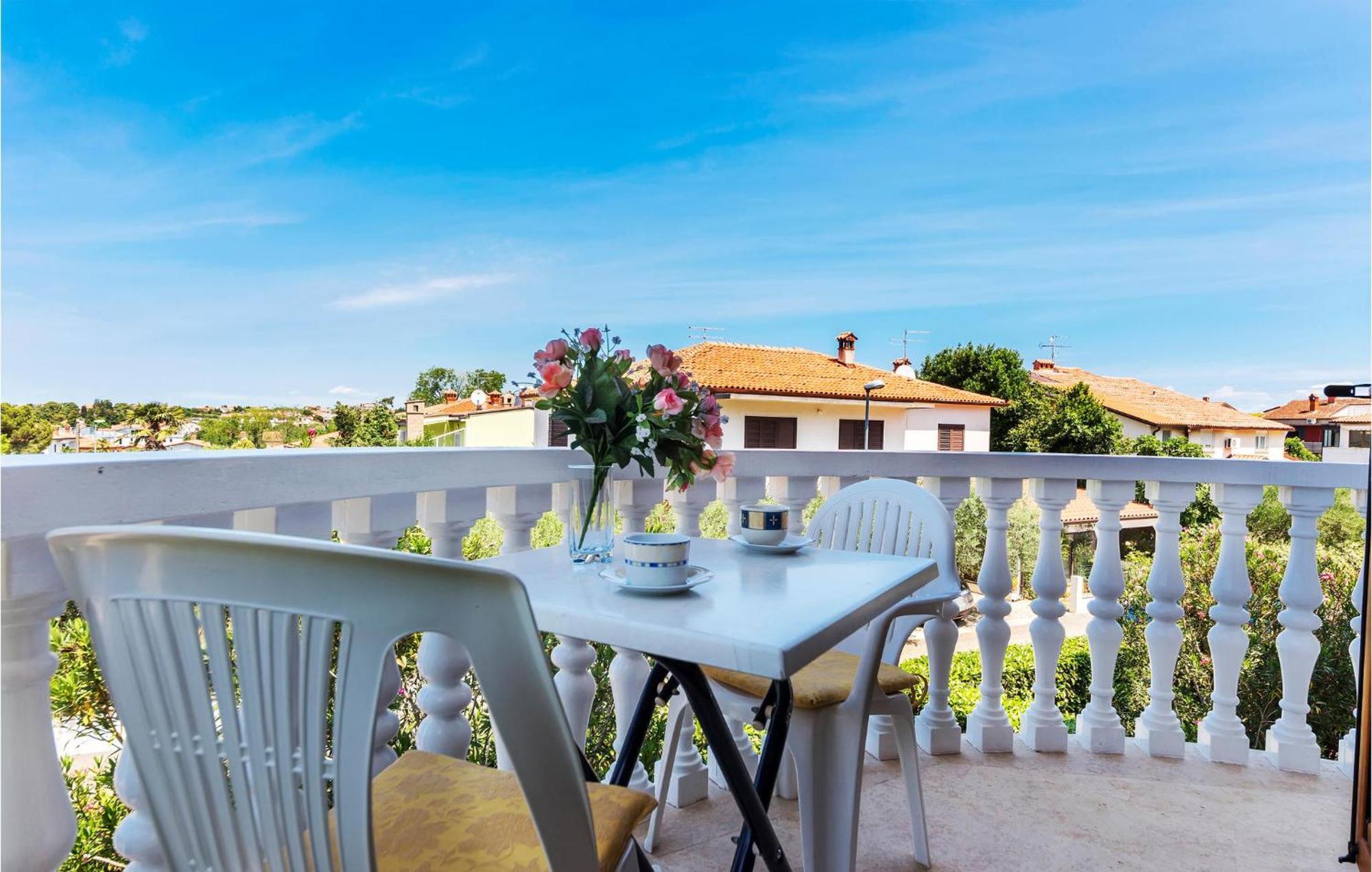 Cozy Apartment In Zambratija With Kitchen Zambratija (Istria)